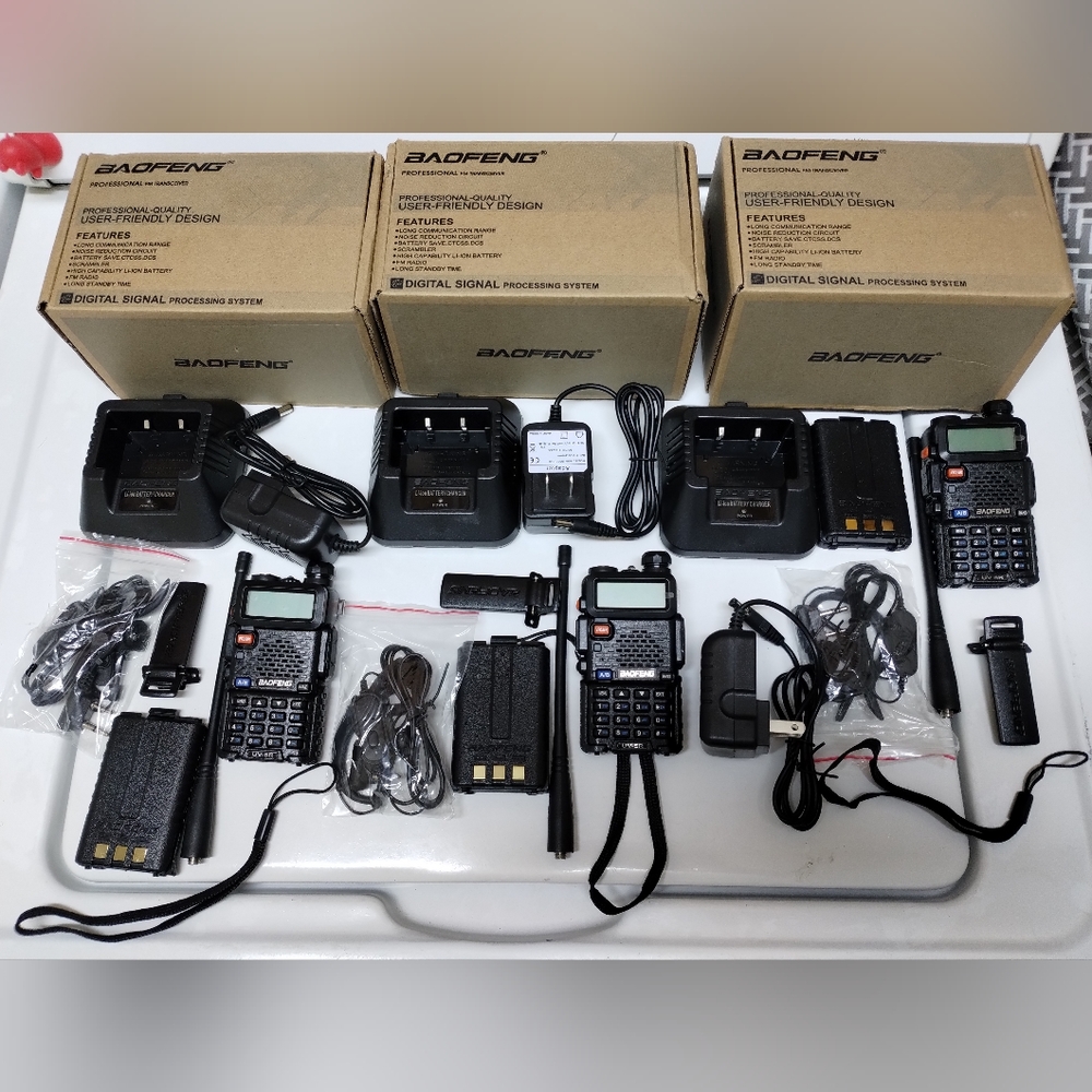 3 Baofeng UV-5r 2 way radios dual band